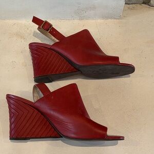 Seychelles Abyssal Red Wedge Sandals size 8.5, EUC